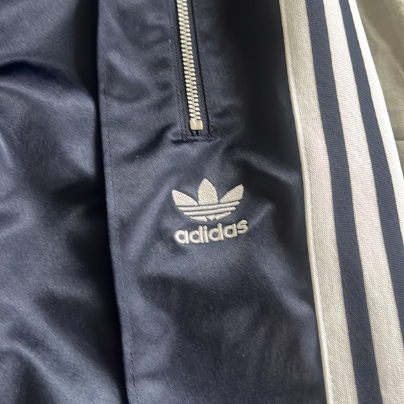 ADIDAS SATIN NAVY BLUE CAPRIS TRACK PANTS - Picture 2 of 6